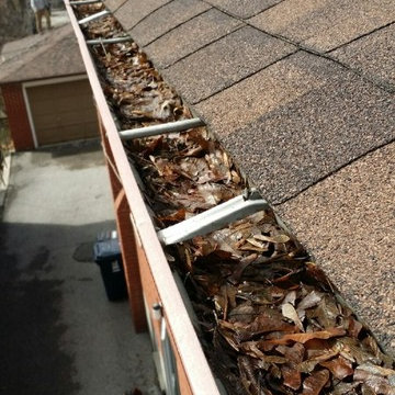 Eavestroughs and Leaf Guards