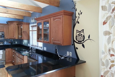 Example of a classic kitchen design in Portland Maine
