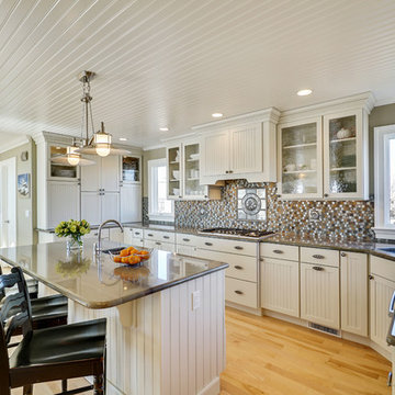 260 Bay Shore Dr.