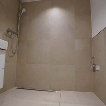 Aus einem Badezimmer wird ein Duschbad in München Bogenhausen