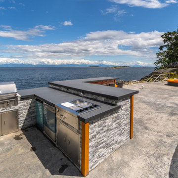 Deck & Landscaping - Nanoose Bay