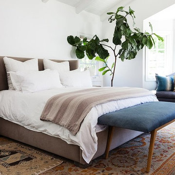 A Crisp Calm Bedroom