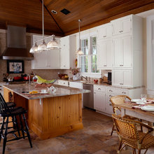 Canal Home