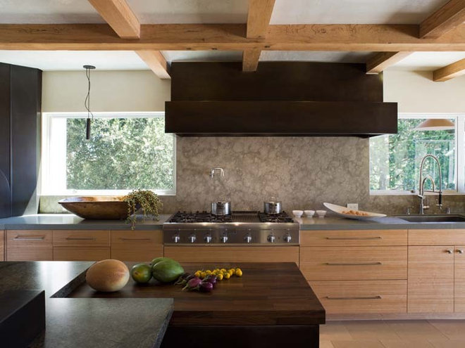 Contemporary Kitchen by Applegate Tran Interiors