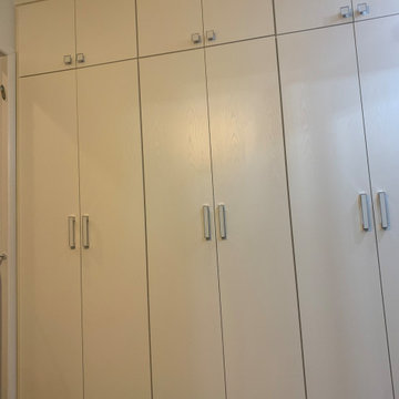 Extra shoe closet