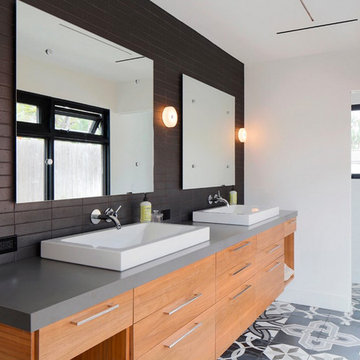 Contemporary Bathroom