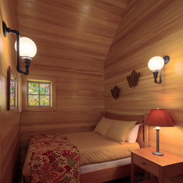 Treehouse near Mountain Top Inn