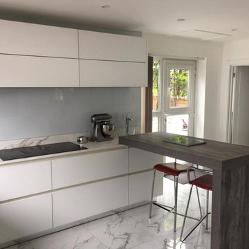 Glass Kitchen £30,000