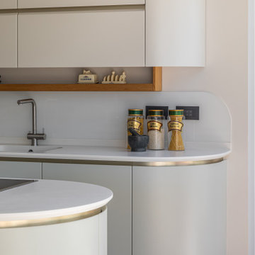 Curved units with a small touch of luxe
