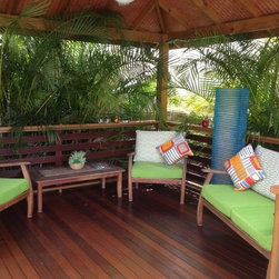Custom made outdoor cushions - Throws