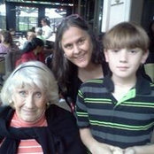 Elizabeth Lander's photo