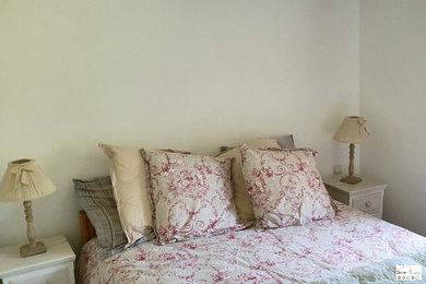 Idée de décoration pour une petite maison style shabby chic.