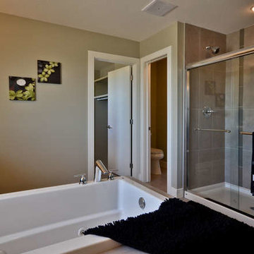 Entity Showhome in College woods