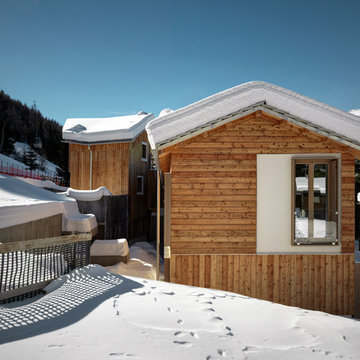 SKI HOME
