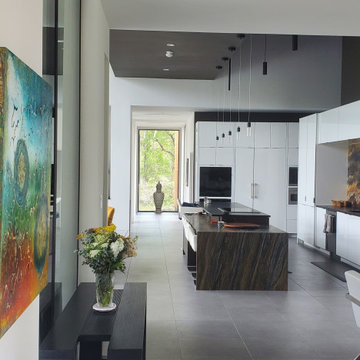 Bellville: Long Branch Residence