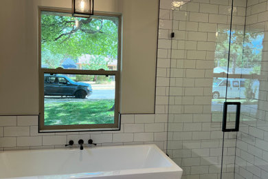 Inspiration for a cottage bathroom remodel