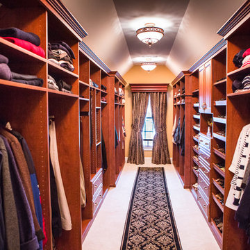 Chantiily VA Master Closet