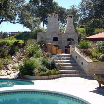 Spicewood Fireplace and Wood-burning Oven