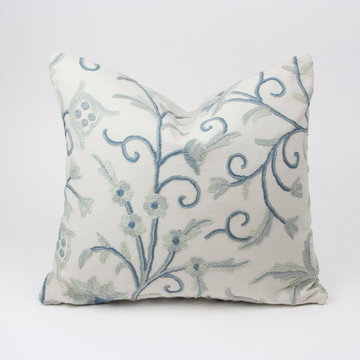 Pillows, Pillows & Throws