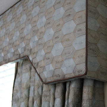 Contemporary Cornice