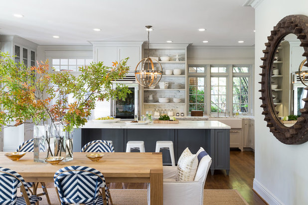 Beach Style Kitchen by Heydt Designs