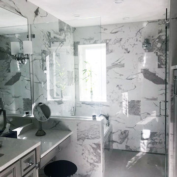 Bathroom Design: Contemporary with a Traditional Flare