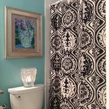 Upstairs Bathroom (After)