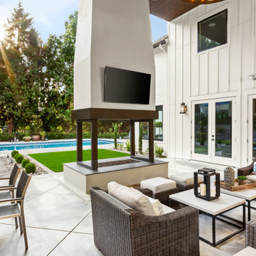 Luxe Outdoor Living Oasis