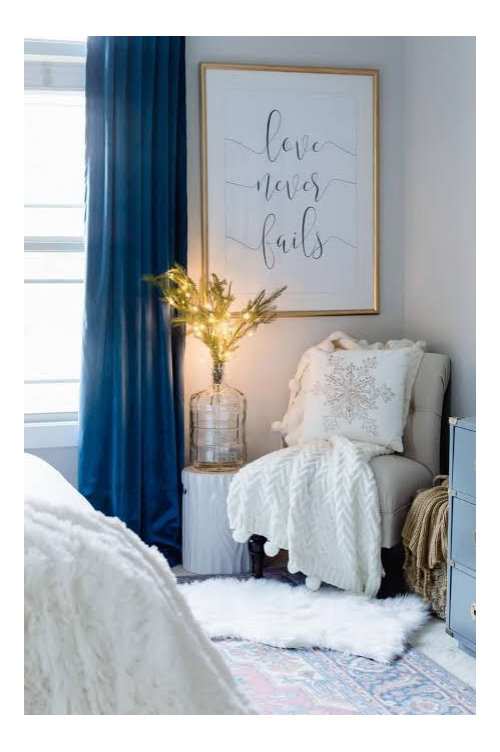 Corner of bedroom Houzz AU