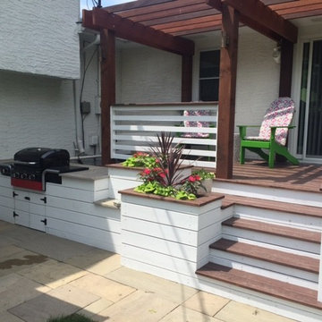 Contemporary Patio & Deck in Hilliard, OH