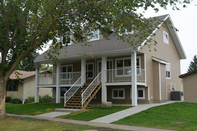Example of a classic exterior home design in Edmonton