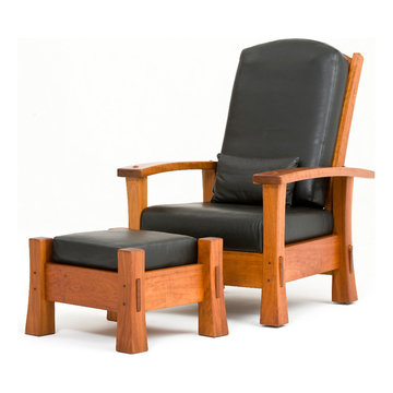 Recliner w/adjustable ottoman