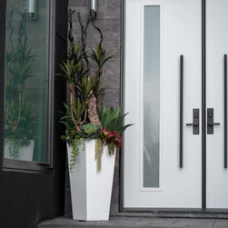 29 Windermere Dr. SW - Artificial Plants And Trees