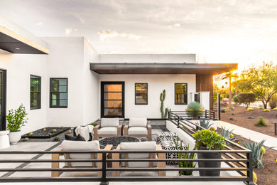 Contemporary home design in Phoenix.