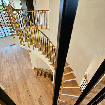 Project #110 | Beautiful Curved Staircase with Circular Balcony
