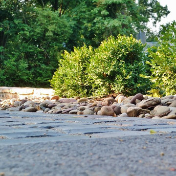 Natural Stone Mailbox/Walls and Courtstone Drive