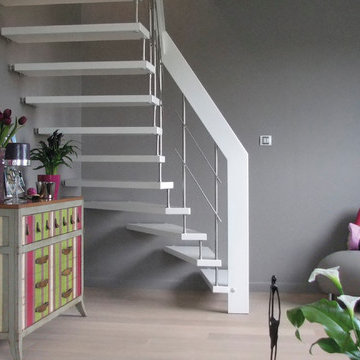 Escalier Suspendu laqué blanc