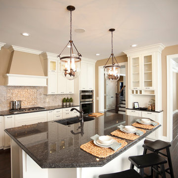 Transitional Boxwood Kitchen