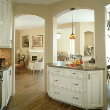 Custom Kitchen Cabinets