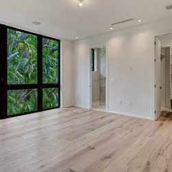 PINECREST HOUSE - Products