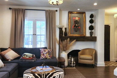 Example of an eclectic living room design in Denver