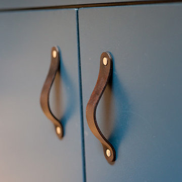 Handle detail