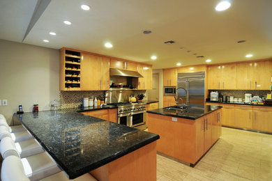 Inspiration for a modern kitchen remodel in Phoenix