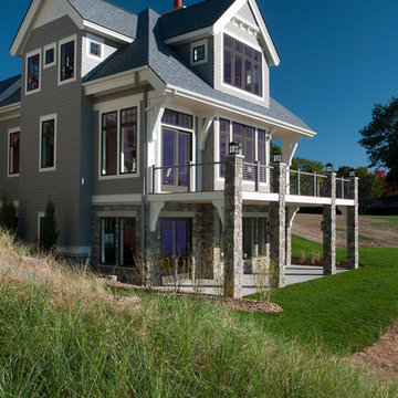 Lakefront Living