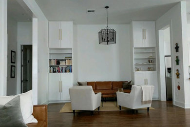 Minimalist home design photo in New Orleans