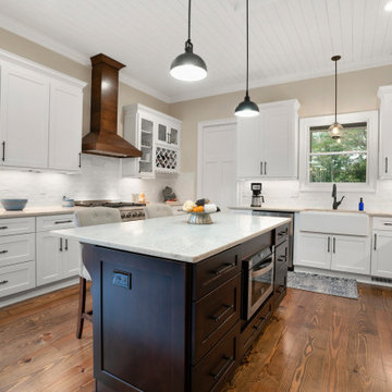 Kitchen with large island