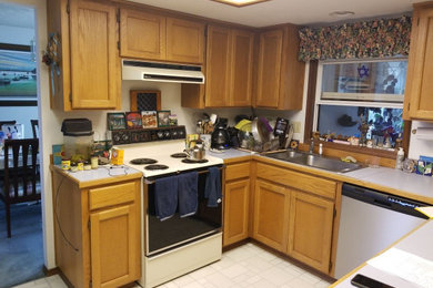 Example of a classic kitchen design in Portland