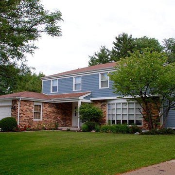 Colonial Style Home - Libertyville, IL in James Hardie Siding & Trim