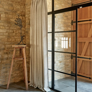 75+ Hauseingänge mit heller Holztür und gewölbter Decke Ideen & Bilder