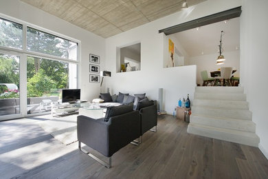 Design ideas for a modern family room in Hanover.